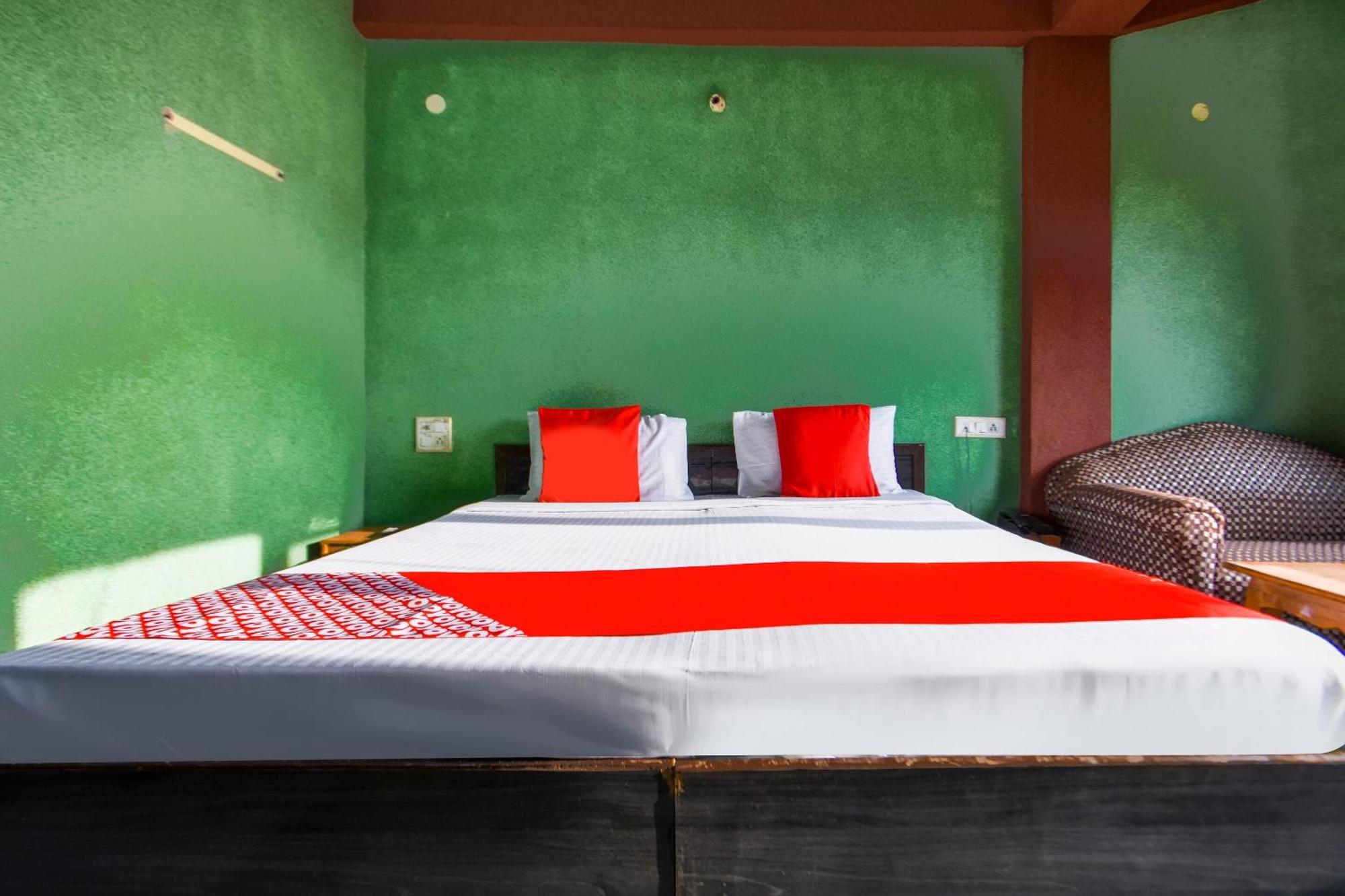 Oyo Flagship Vibes Hotel Nālāgarh Buitenkant foto